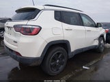 Jeep Compass Latitude 4X4 3C4NJDBB0KT767782 снимка