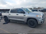 Toyota Tundra Sr5 5.7L V8 5TFDW5F17HX609070 fotografie