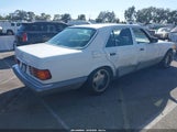 Mercedes-Benz 380 Se WDBCA32C4FA162203 снимка
