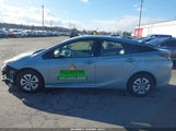 Toyota Prius Two JTDKBRFUXH3557994 снимка