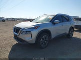 Nissan Rogue Sv Fwd 5N1BT3BA4PC891275 fotografie