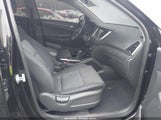 Hyundai Tucson Value KM8J3CA26JU817122 снимка
