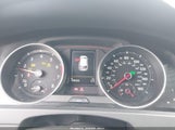 Volkswagen Golf Gti 2.0T S 4-Door 3VW4T7AU0FM097464 fotografie