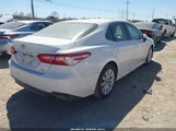 Toyota Camry Le 4T1B11HK7JU073146 photo