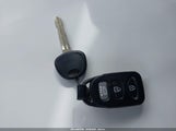 Hyundai Elantra Se KMHDU4AD2AU000943 снимка