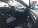 Volkswagen Passat 1.8T R-Line 1VWDT7A35HC049986 photo