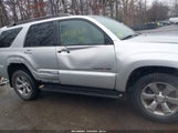Toyota 4Runner Limited V8 JTEBT17R68K006567 photo
