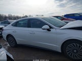Hyundai Sonata Hybrid Limited KMHL54JJ1NA039223 photo