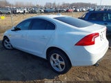 Volvo S60 T5/T5 Platinum/T5 Premier/T5 Premier Plus YV1612FH6D2233322 photo