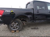 Nissan Titan Pro-4X/S/Sl/Sv 1N6AA0EC0FN511530 fotografie