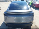 Tesla Model Y Premium Rear-Wheel Drive/Standard Rear-Wheel Drive 7SAYGDED2TF523806 снимка