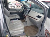 Toyota Sienna Xle V6/Xle V6 Auto Access Seat 5TDYK3DC1BS146359 снимка