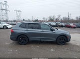 Volkswagen Tiguan 2.0T Se R-Line Black 3VV8B7AX0RM098654 photo
