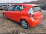 Toyota Prius C Three JTDKDTB39C1022194 снимка