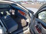 Lincoln Town Car Signature 1LNHM81V46Y620484 photo
