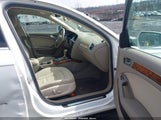 Audi A4 2.0T Premium WAUFFAFL3BN021444 снимка