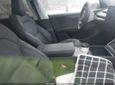Tesla Model Y Premium Rear-Wheel Drive/Standard Rear-Wheel Drive 7SAYGDED5TA437158 photo
