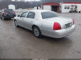 Lincoln Town Car 2LNHM82V29X629171 снимка