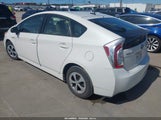 Toyota Prius Three JTDKN3DU1F1922045 снимка