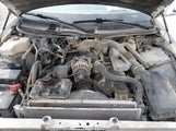 Lincoln Town Car Signature Limited 2LNBL8CV2AX612608 fotografie