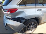 Toyota Highlander Xle 5TDJZRFH0KS732964 снимка