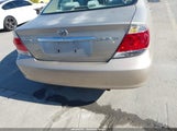 Toyota Camry Le 4T1BE32K65U634600 снимка