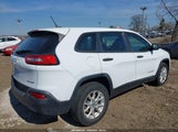 Jeep Cherokee Sport 1C4PJMAB9EW145318 снимка
