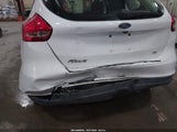 Ford Focus Se 1FADP3K2XGL364289 photo