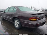 Pontiac Bonneville Se 1G2HX52K3XH217956 fotografie
