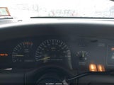 Pontiac Bonneville Se 1G2HX52K3XH217956 fotografie