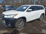 Toyota Highlander Xle 5TDJZRFH3KS608705 снимка