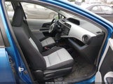 Toyota Prius C Three JTDKDTB33C1003642 снимка