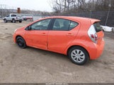 Toyota Prius C Two JTDKDTB35E1062680 снимка