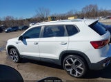 Volkswagen Taos 1.5T Sel 3VV2X7B22NM064316 fotografie