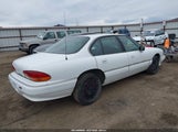 Pontiac Bonneville Se 1G2HX52L5R4271875 photo