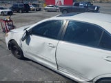 Toyota Camry Le JTNBE46K473111827 снимка