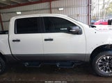 Nissan Titan Pro-4X 1N6AA1E56JN523357 photo