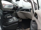 Chrysler Pacifica Touring L 2C4RC1BG9JR144023 снимка