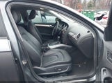 Audi A4 2.0T Premium WAUBFAFL5CN019923 снимка