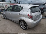 Toyota Prius C Four JTDKDTB39E1062827 снимка