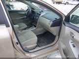 Toyota Corolla Le 2T1BU4EE4DC004993 fotografie