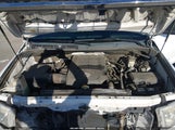 Toyota Tundra Grade 4.6L V8 5TFEM5F18BX021986 fotografie