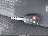 Toyota Corolla Le 2T1BURHE7KC218740 снимка