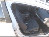 Toyota Prius Le Awd-E JTDADABUXP3004063 снимка