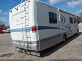Ford F550 Super Duty Stripped Chass 3FCNF53S7XJA12606 снимка