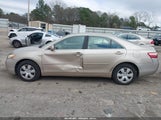 Toyota Camry Le 4T1BE46K17U669225 снимка