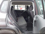 Volkswagen Tiguan S WVGAV7AX1FW561352 photo