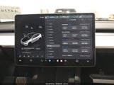 Tesla Model Y Performance Dual Motor All-Wheel Drive 7SAYGDEF7PF811182 fotografie