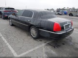 Lincoln Town Car Signature L 1LNHM85W45Y642079 photo