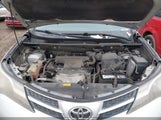 Toyota Rav4 Xle 2T3RFREV7FW399752 снимка